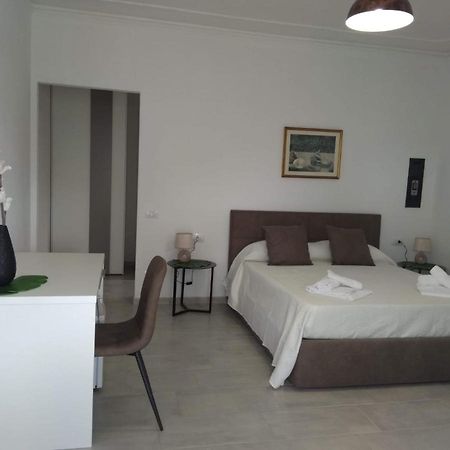 וילסימיוס Cala Caterina Rooms מראה חיצוני תמונה