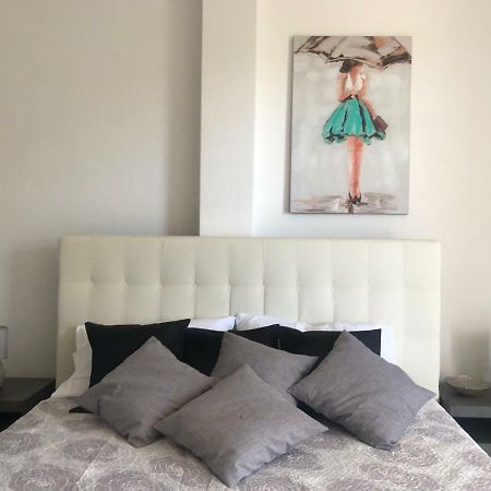 וילסימיוס Cala Caterina Rooms מראה חיצוני תמונה
