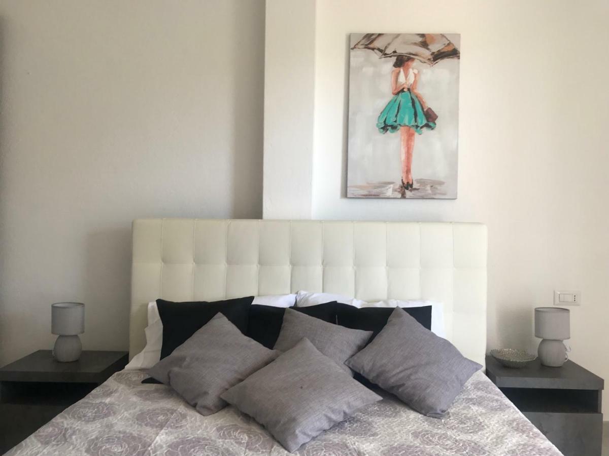 וילסימיוס Cala Caterina Rooms מראה חיצוני תמונה