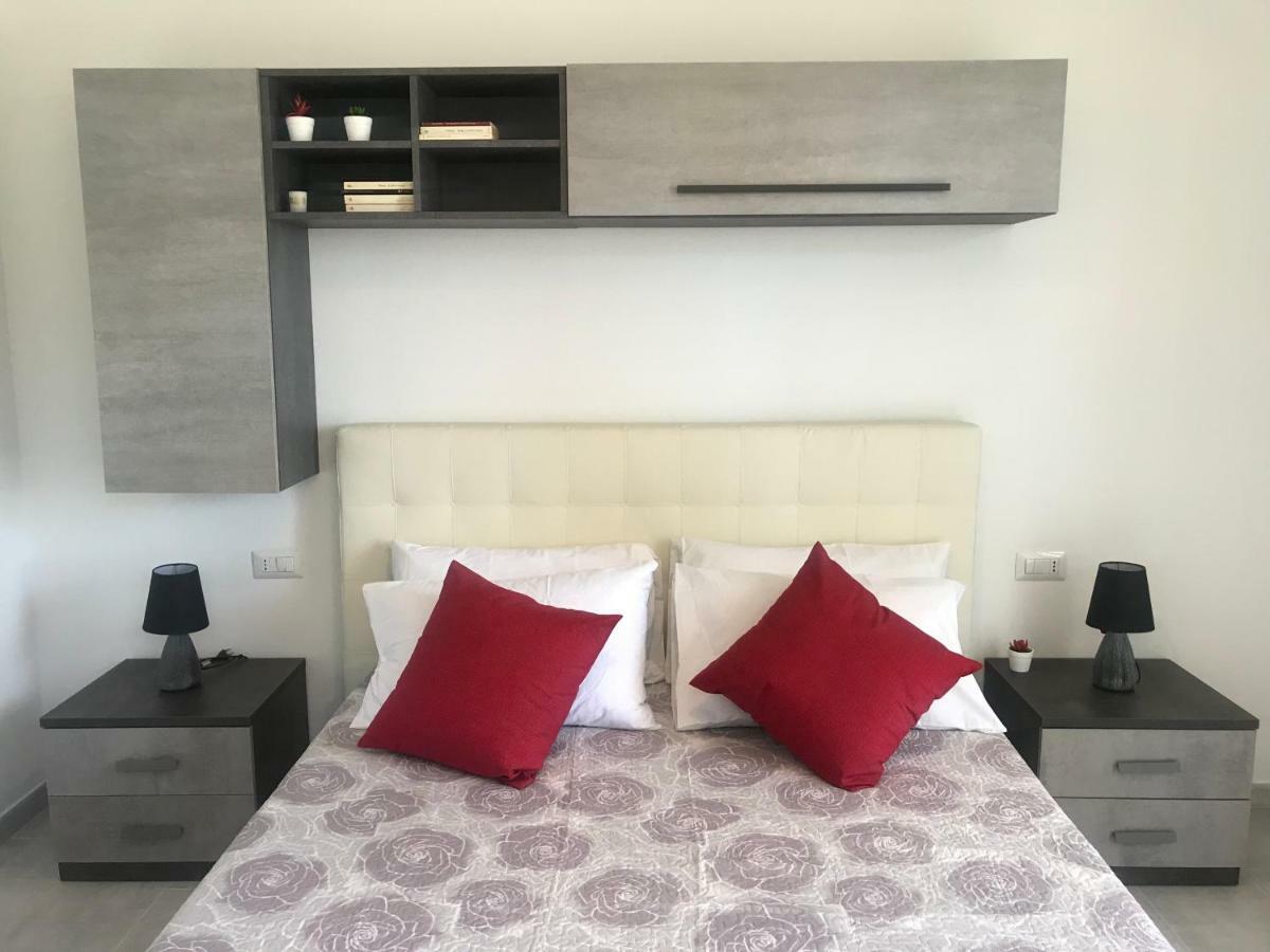וילסימיוס Cala Caterina Rooms מראה חיצוני תמונה