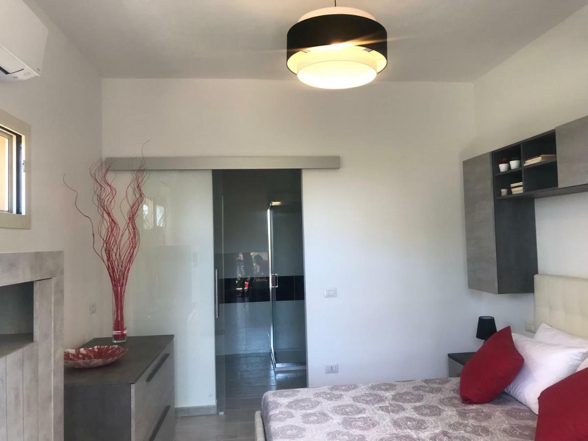 וילסימיוס Cala Caterina Rooms מראה חיצוני תמונה