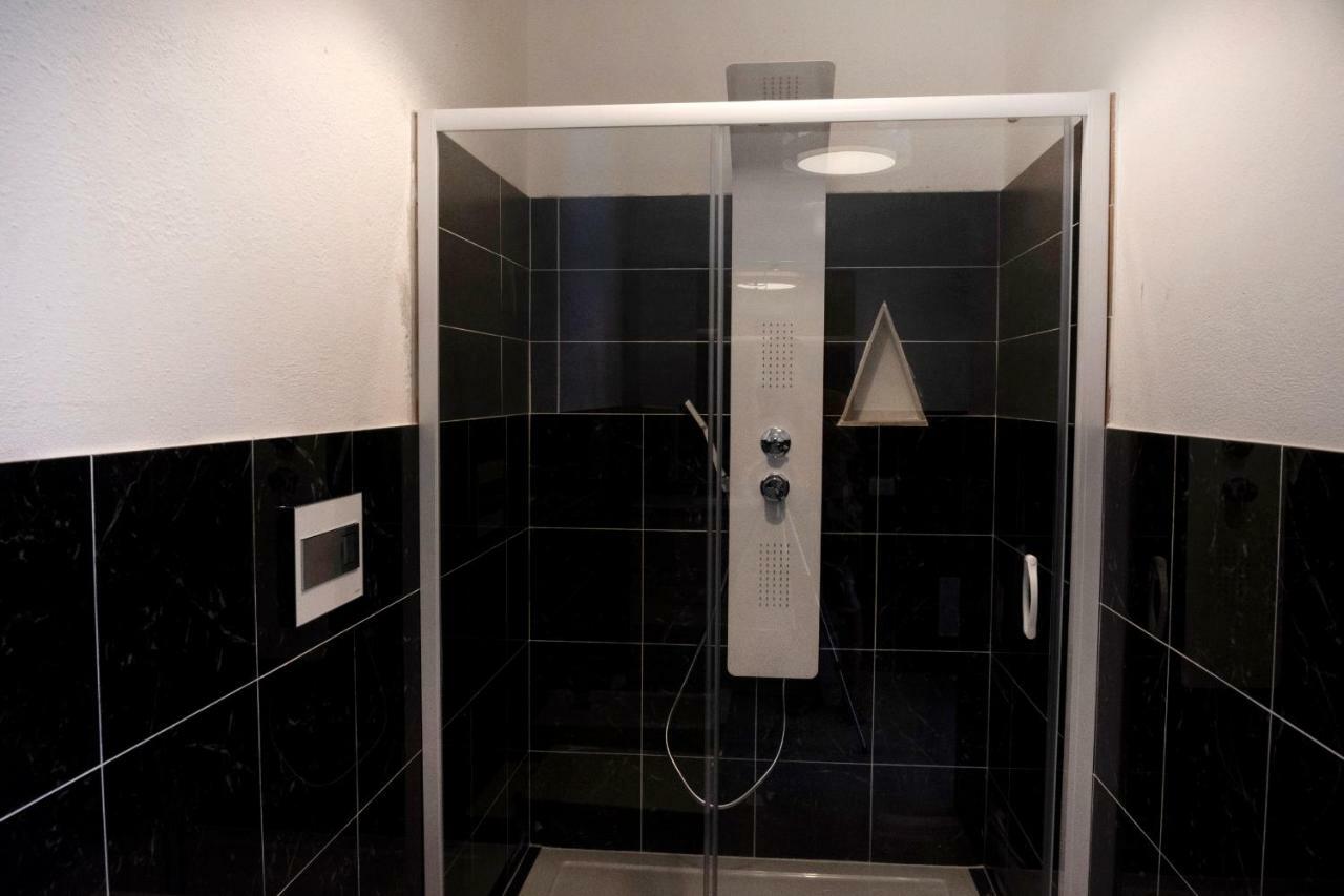 וילסימיוס Cala Caterina Rooms מראה חיצוני תמונה