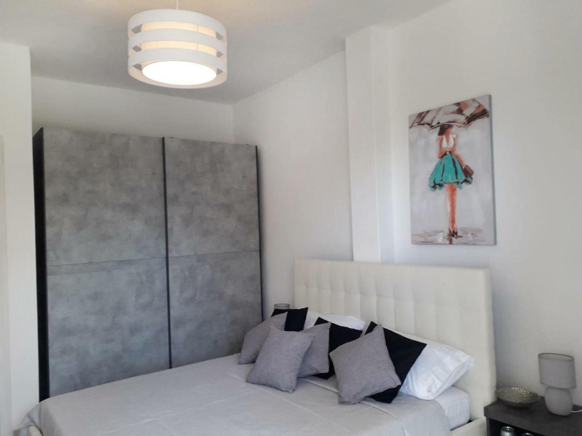 וילסימיוס Cala Caterina Rooms מראה חיצוני תמונה