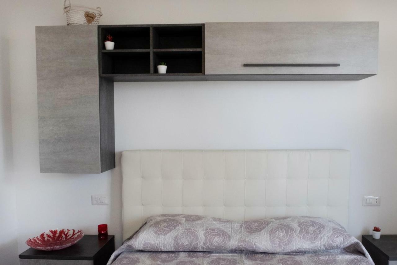 וילסימיוס Cala Caterina Rooms מראה חיצוני תמונה